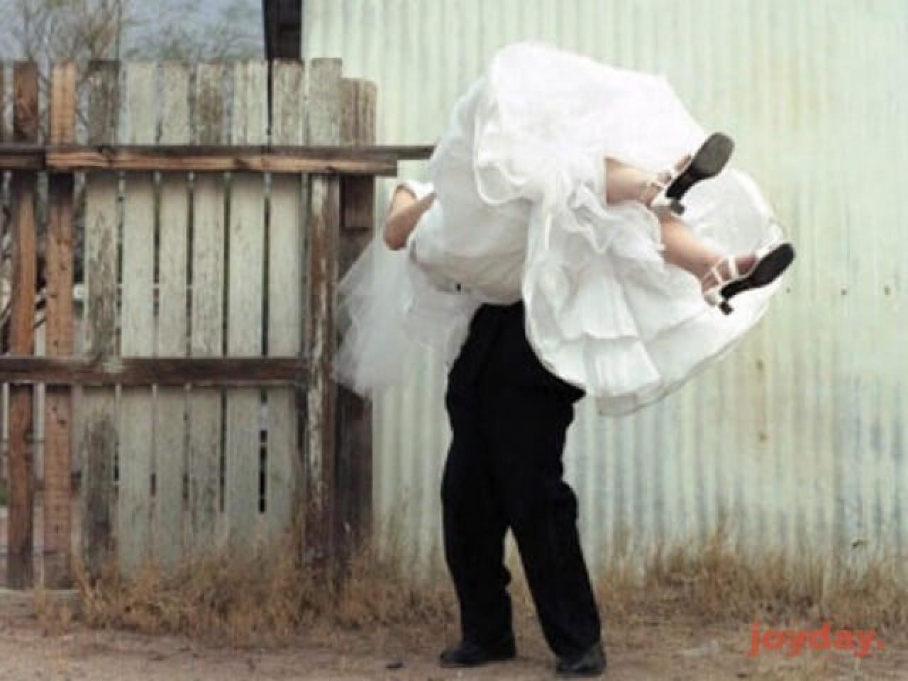Украли невесту на свадьбе. Кавказская пленница похищение невесты. Украденная невеста. Воровство невесты. Воруют невесту.
