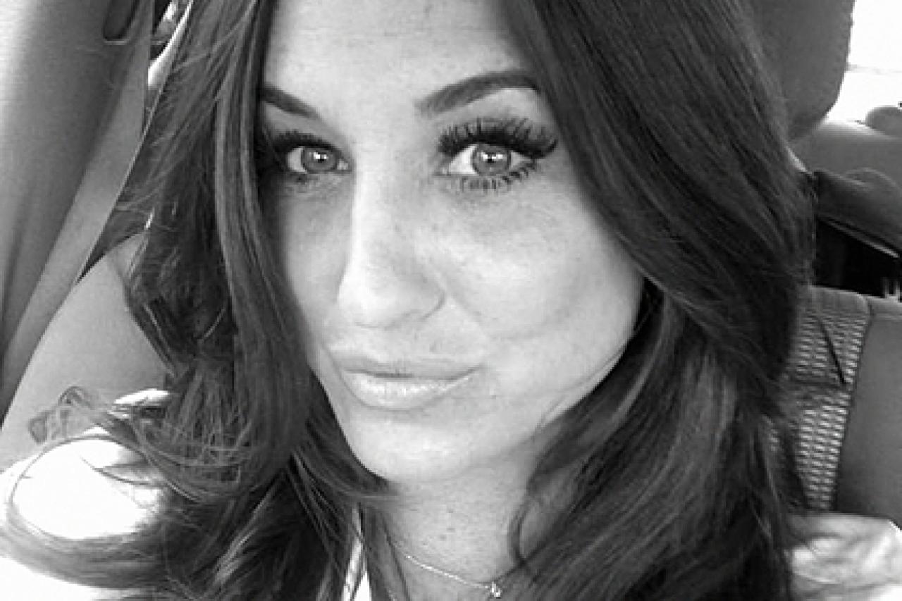 страница Danielle DiCenso на Facebook